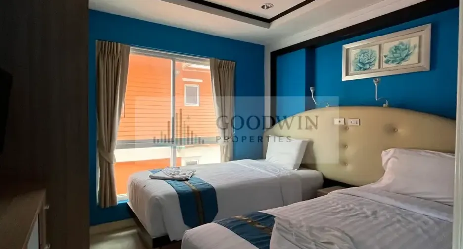 For sale 4 bedrooms condo in Pratumnak, Pattaya