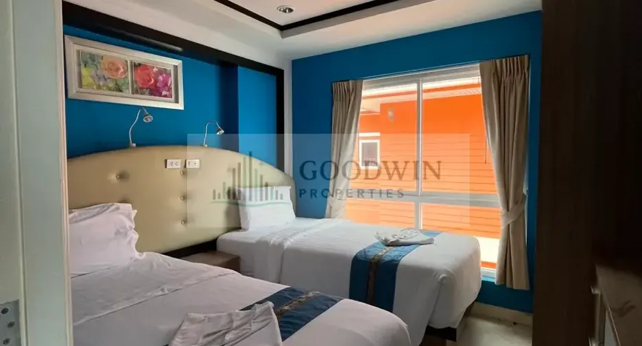 For sale 4 bedrooms condo in Pratumnak, Pattaya