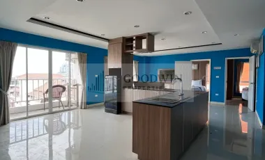 For sale 4 bedrooms condo in Pratumnak, Pattaya