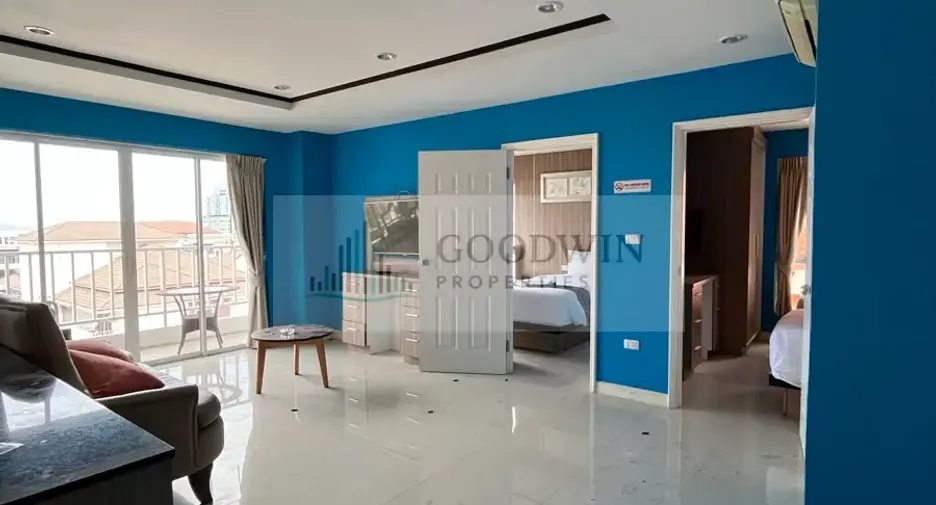For sale 4 bedrooms condo in Pratumnak, Pattaya
