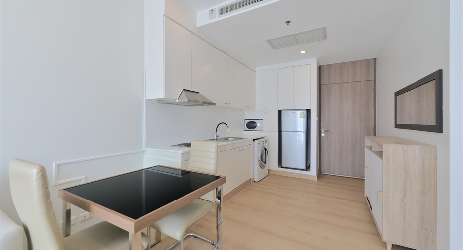 For rent 1 bed condo in Khlong Toei, Bangkok