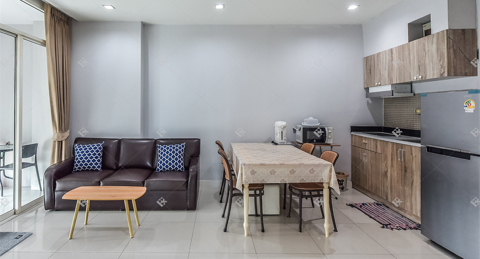 For rent 2 bedrooms condo in Ratchathewi, Bangkok