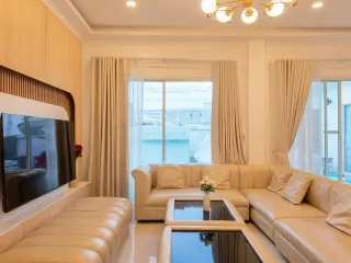 ขาย 5 ห้องนอน บ้านเดี่ยว ใน บางละมุง, ชลบุรี
