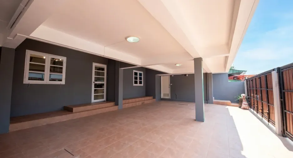 Casa en venta de 10 habitaciones en Jomtien, Pattaya