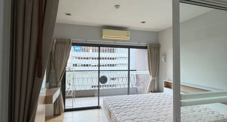 For rent 1 bed condo in Phra Khanong, Bangkok