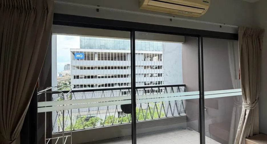 For rent 1 bed condo in Phra Khanong, Bangkok