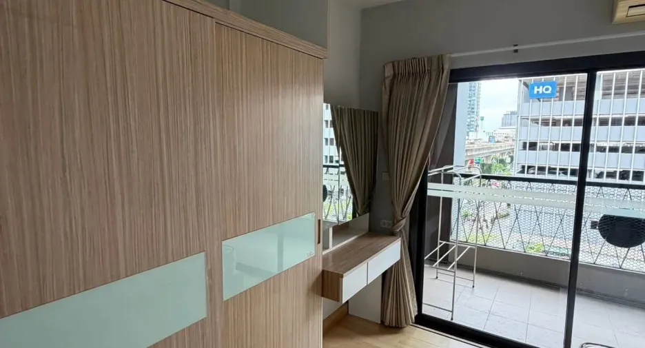 For rent 1 bed condo in Phra Khanong, Bangkok