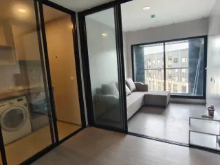Wohnung zur Miete mit 1 Zimmer in Suan Luang, Bangkok