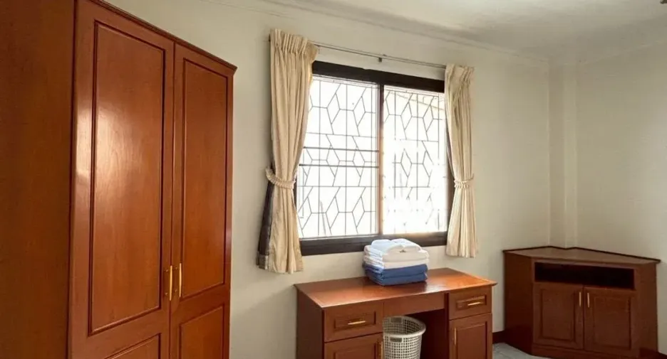 For rent 3 bedrooms villa in Central Pattaya, Pattaya