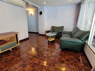 For rent 4 bedrooms townhouse in Khlong Toei, Bangkok
