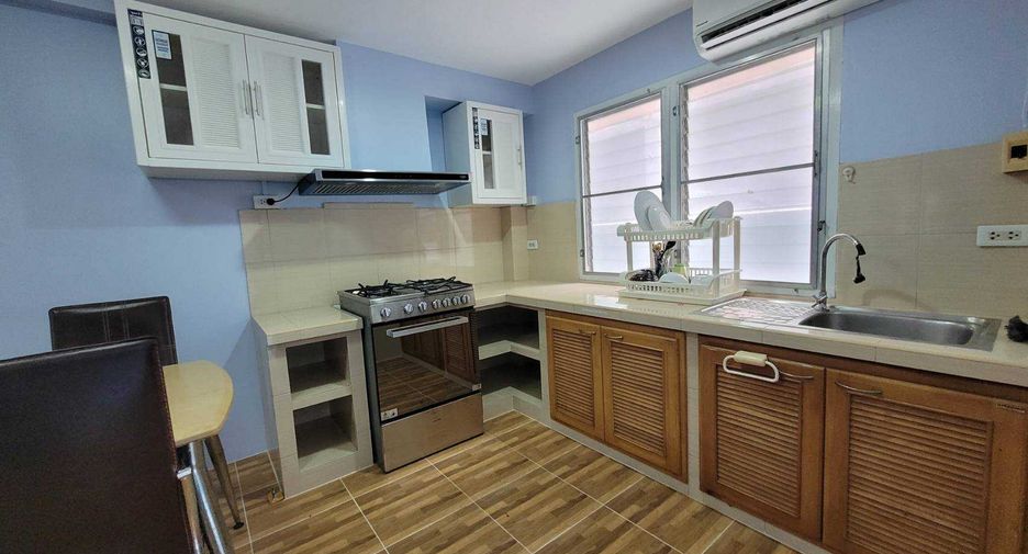 For rent 4 ベッドルーム townhouse in Khlong Toei, Bangkok