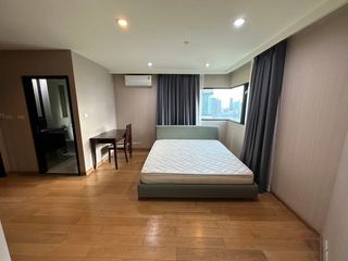 For rent 2 bedrooms condo in Sathon, Bangkok