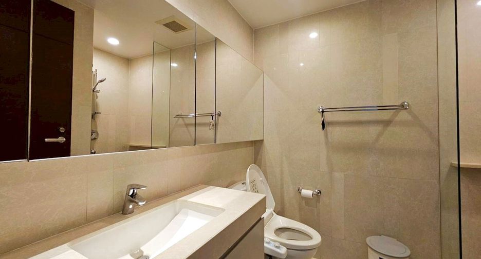 For rent 2 bedrooms condo in Watthana, Bangkok