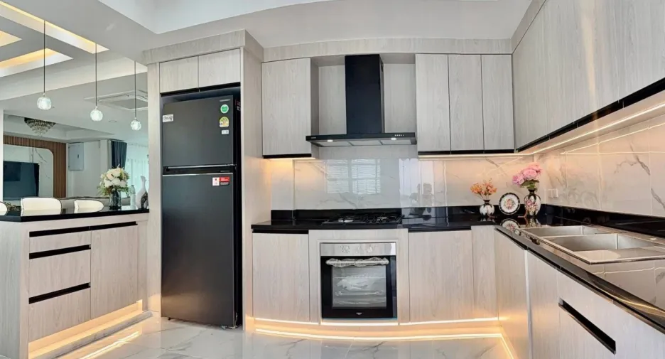 For sale 4 bedrooms villa in East Pattaya, Pattaya