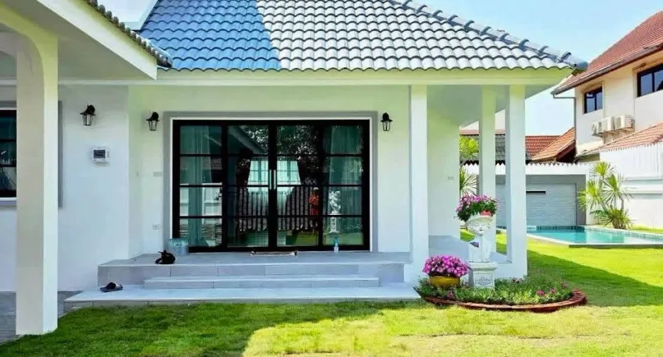 For sale 4 bedrooms villa in East Pattaya, Pattaya