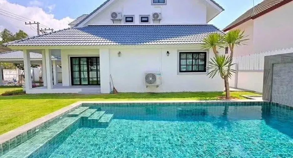 For sale 4 bedrooms villa in East Pattaya, Pattaya