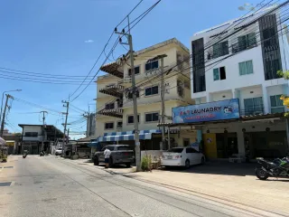 For sale 5 bedrooms retail Space in Bang Lamung, Chonburi