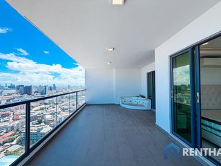 For sale 2 ベッドルーム condo in Bang Lamung, Chonburi