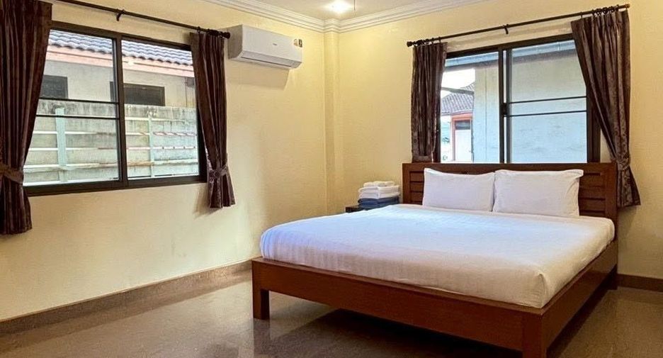 For rent 5 bedrooms villa in Central Pattaya, Pattaya