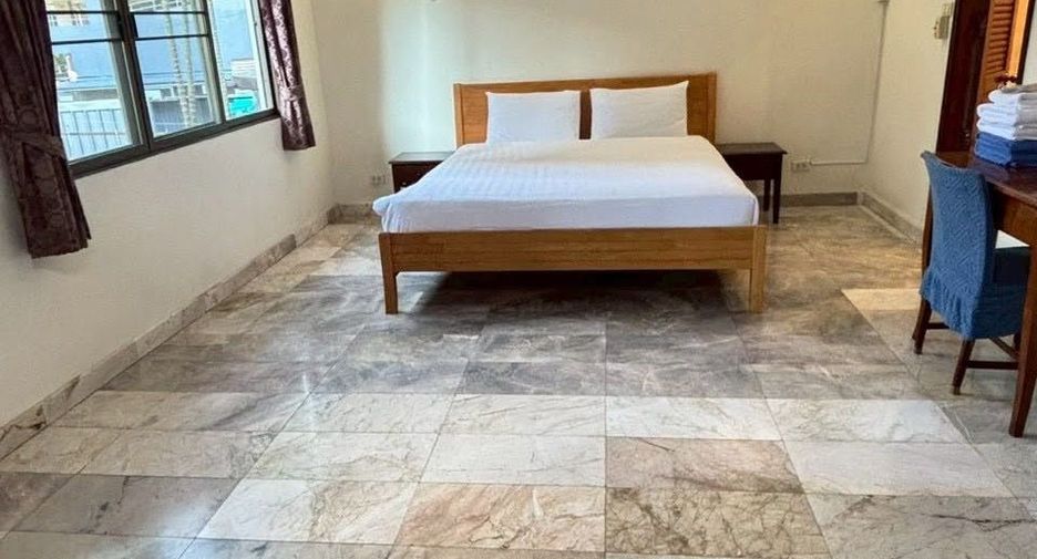 For rent 5 bedrooms villa in Central Pattaya, Pattaya
