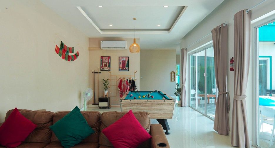 For rent 3 ベッドルーム villa in Huay Yai, Pattaya
