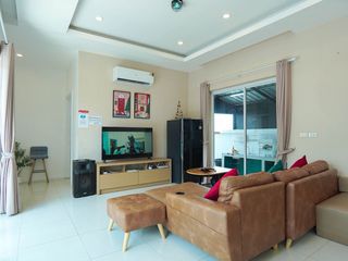 À louer 3 chambres villa à Bang Lamung, Chonburi