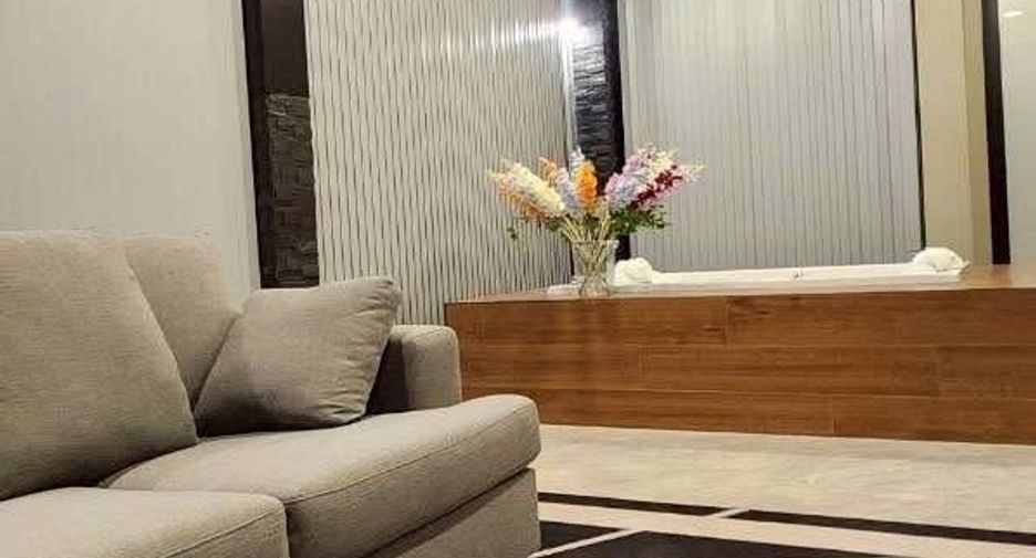 For sale and for rent 5 bedrooms villa in Bang Lamung, Chonburi