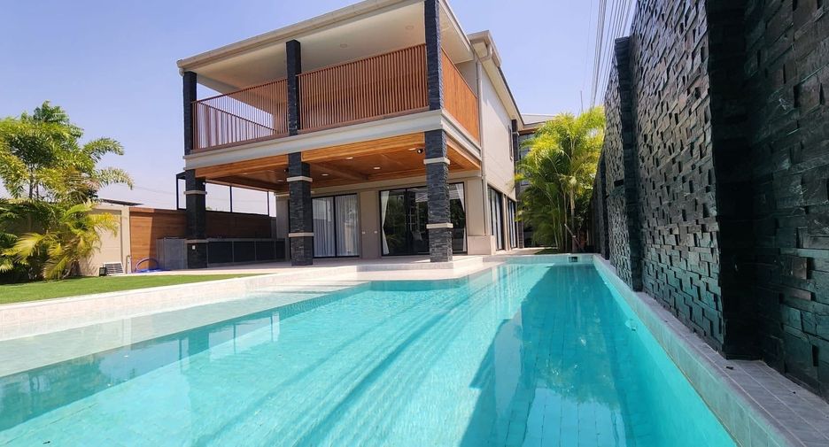For sale and for rent 5 bedrooms villa in Bang Lamung, Chonburi