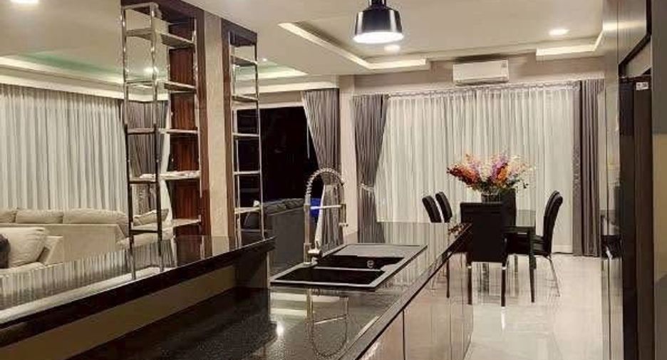 For sale and for rent 5 bedrooms villa in Bang Lamung, Chonburi
