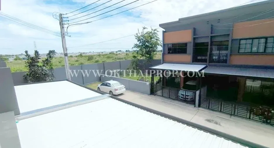For sale 3 ベッドルーム townhouse in Mueang Pathum Thani, Pathum Thani