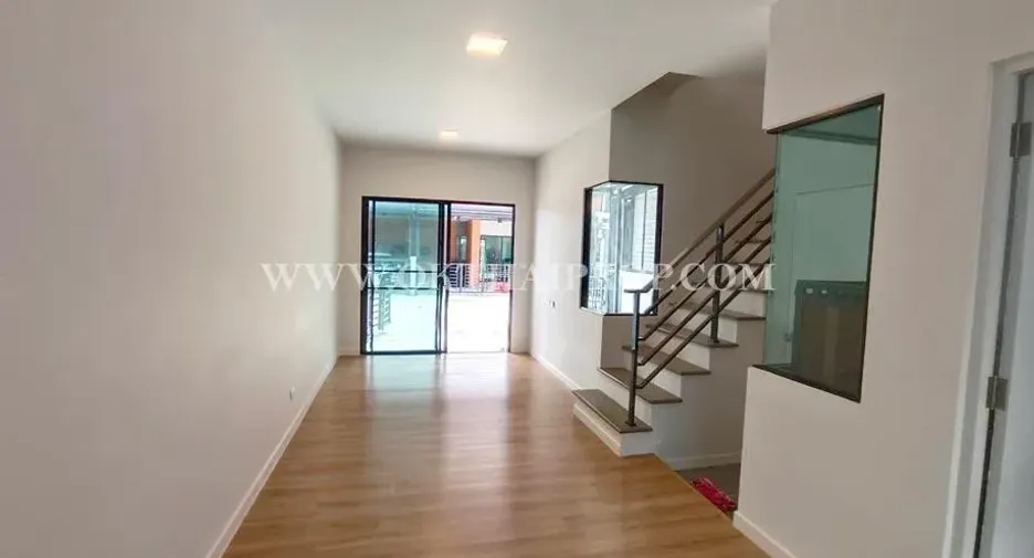 For sale 3 ベッドルーム townhouse in Mueang Pathum Thani, Pathum Thani
