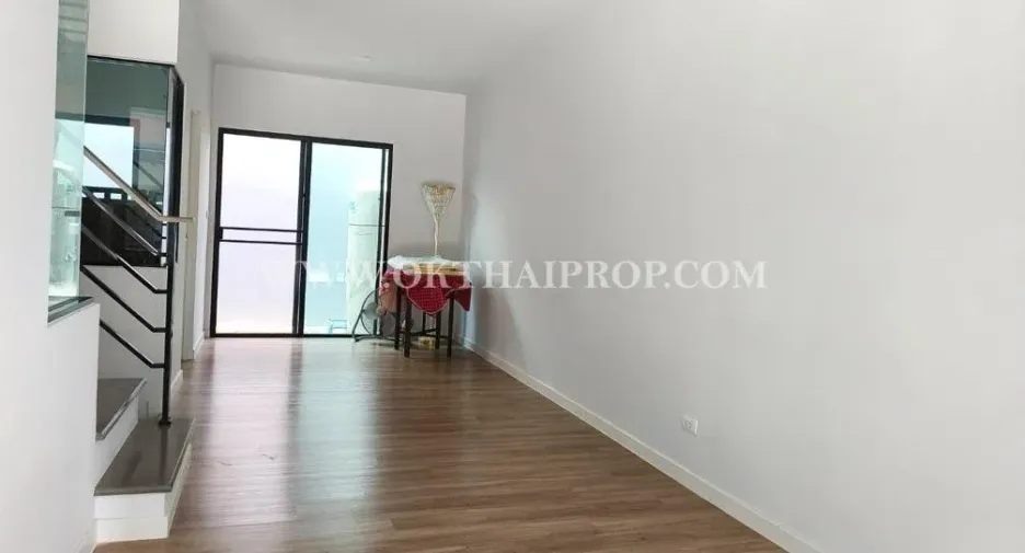 For sale 3 ベッドルーム townhouse in Mueang Pathum Thani, Pathum Thani