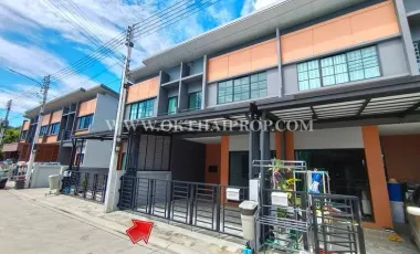 For sale 3 ベッドルーム townhouse in Mueang Pathum Thani, Pathum Thani