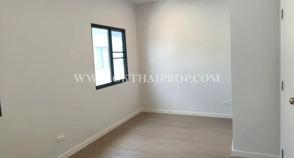 For sale 3 ベッドルーム townhouse in Mueang Pathum Thani, Pathum Thani