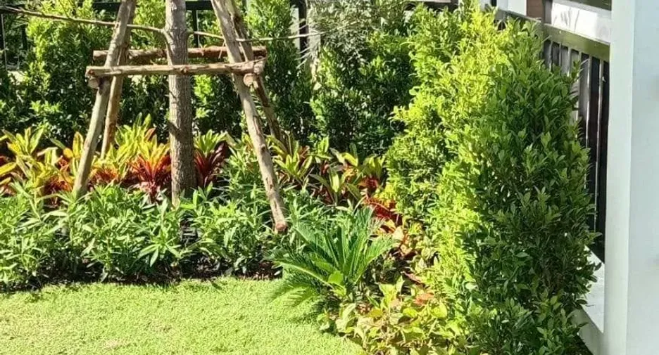 Casa en venta de 4 habitaciones en Krathum Baen, Samut Sakhon