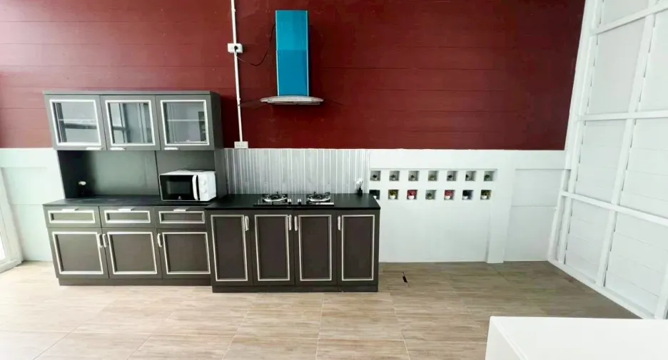Casa en alquiler de 4 habitaciones en Mueang Chiang Rai, Chiang Rai