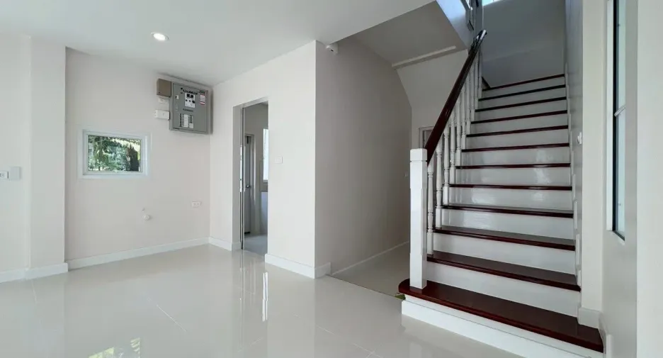 Casa en venta de 3 habitaciones en Bang Kruai, Nonthaburi