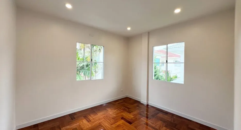 Casa en venta de 3 habitaciones en Bang Kruai, Nonthaburi
