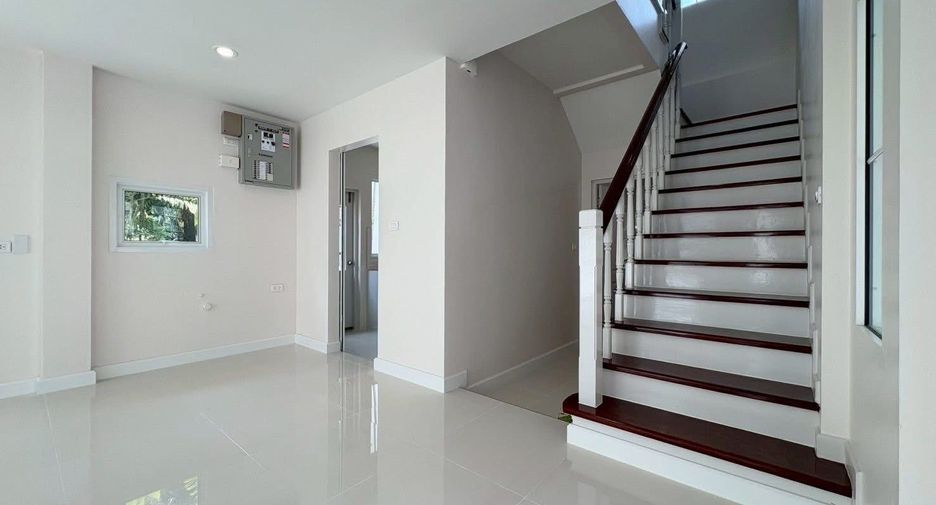 Casa en venta de 3 habitaciones en Bang Kruai, Nonthaburi