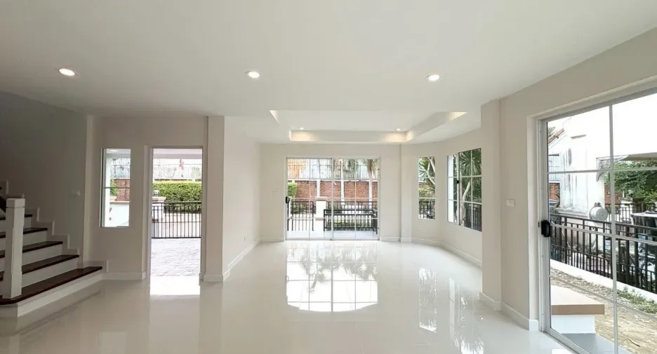 Casa en venta de 3 habitaciones en Bang Kruai, Nonthaburi