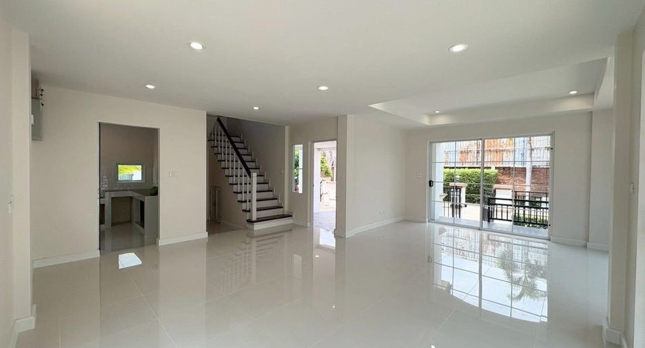 Casa en venta de 3 habitaciones en Bang Kruai, Nonthaburi