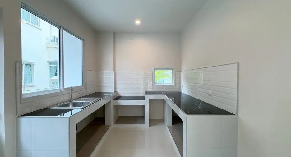 Casa en venta de 3 habitaciones en Bang Kruai, Nonthaburi