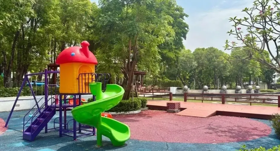 Casa en venta de 3 habitaciones en Bang Kruai, Nonthaburi