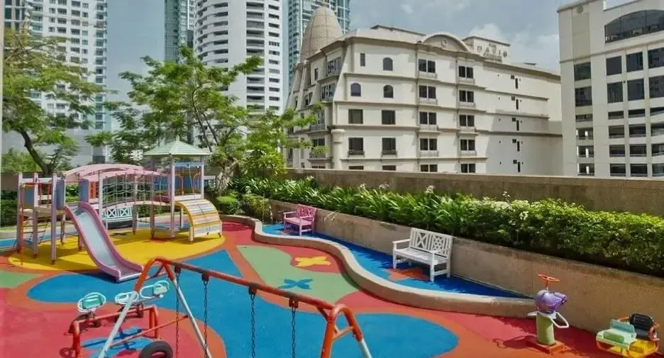Wohnung zur Miete mit 3 Zimmer in Khlong Toei, Bangkok