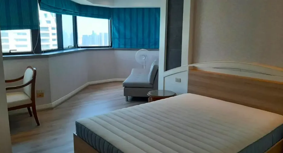 Wohnung zur Miete mit 3 Zimmer in Khlong Toei, Bangkok