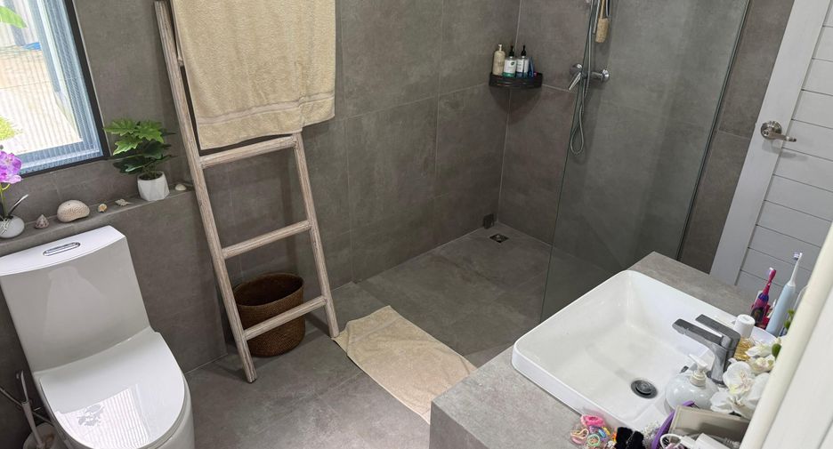 For sale 4 bedrooms villa in Ko Samui, Surat Thani