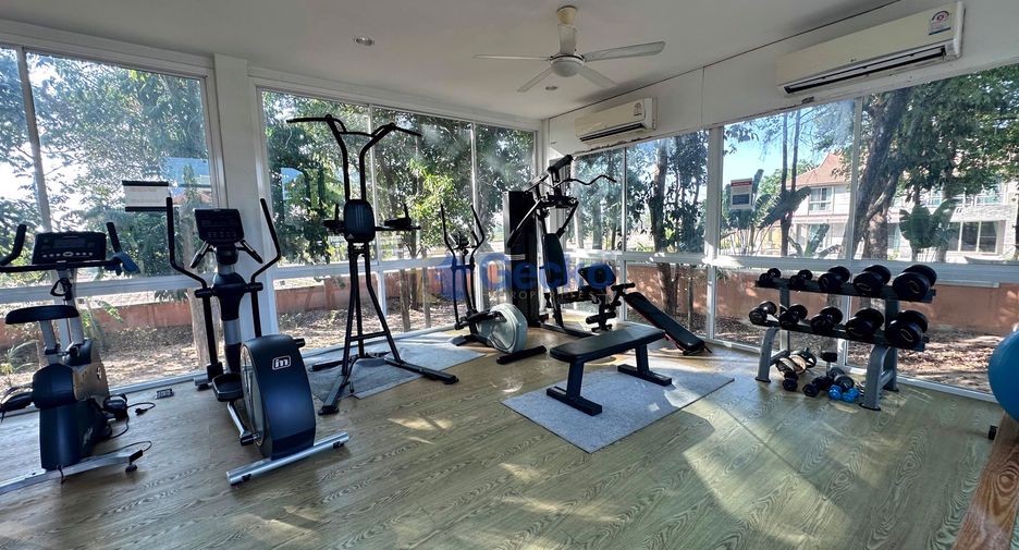 For rent 4 bedrooms house in East Pattaya, Pattaya