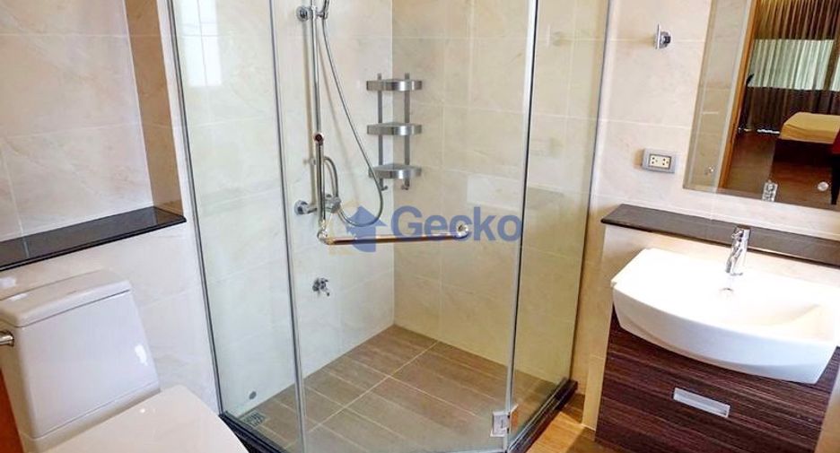For rent 4 bedrooms house in East Pattaya, Pattaya