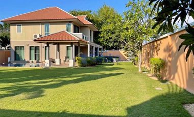 For rent 4 bedrooms house in East Pattaya, Pattaya