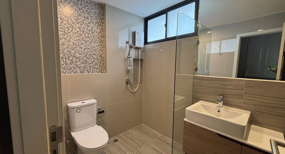 For rent 3 bedrooms house in Saphan Sung, Bangkok